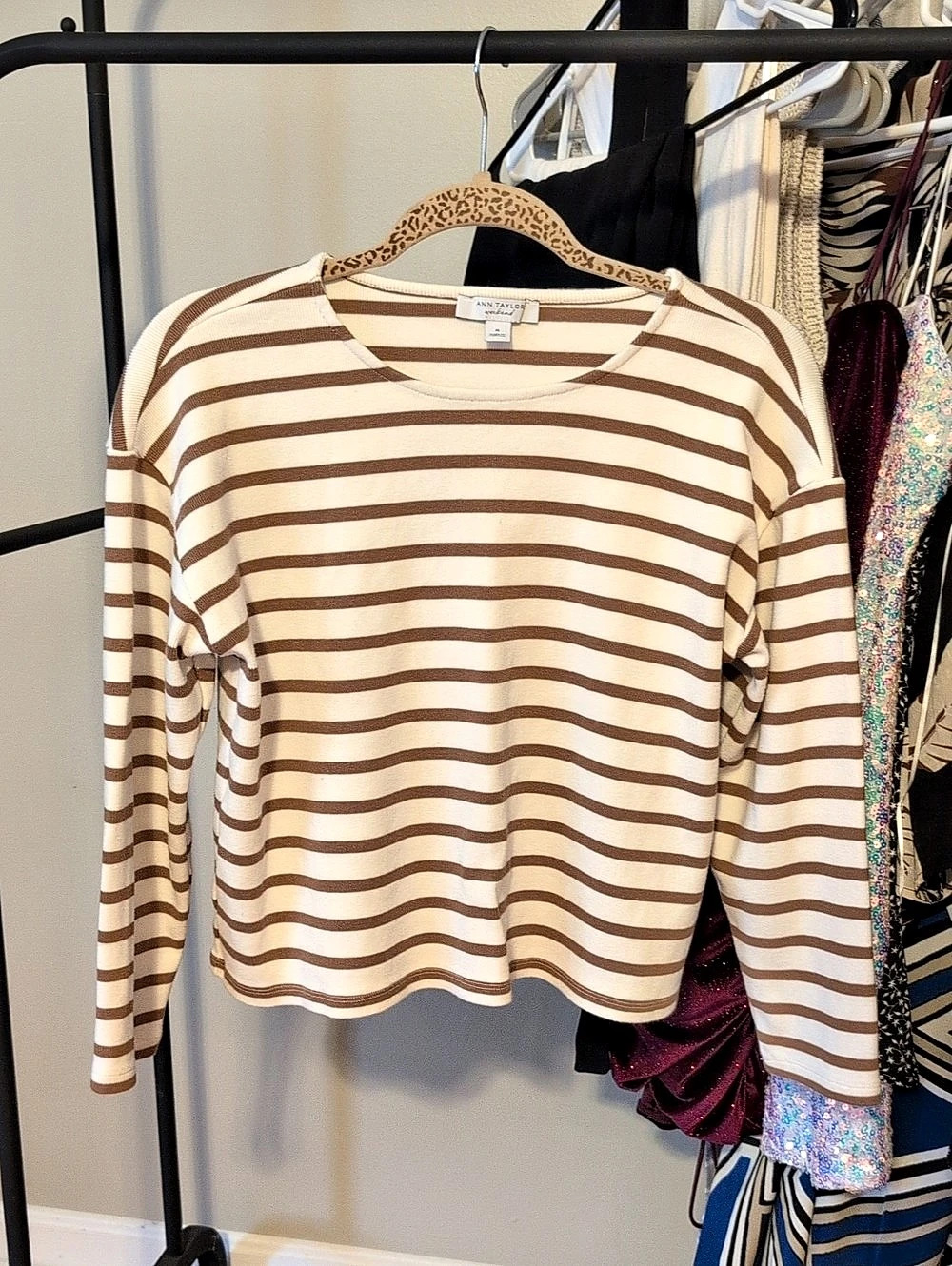 Ann Taylor Striped Long Sleeve Top in Brown & Cream Size Medium